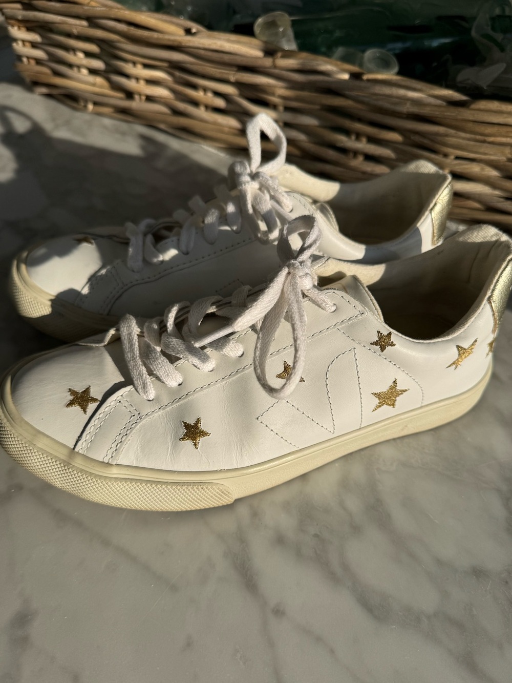 MADEWELL X VEJA Esplar Low Sneakers Embroidered Stars White w Gold Stars Size 6 - Picture 2 of 9